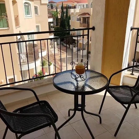 Apartamento Pafilia Garden *