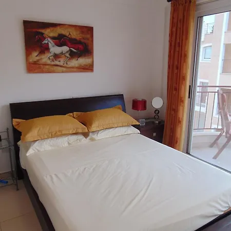Apartamento Pafilia Garden
