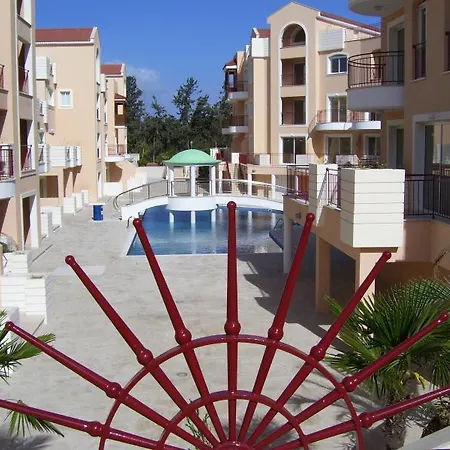 Lejlighed Pafilia Garden