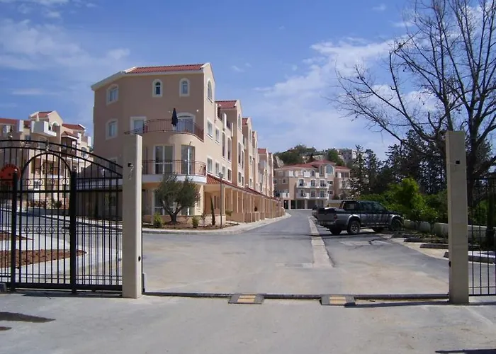 Pafilia Garden Lägenhet *